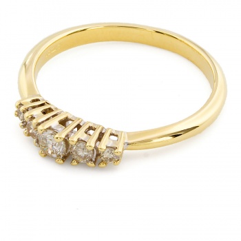 18ct gold Diamond 5 stone Ring size M